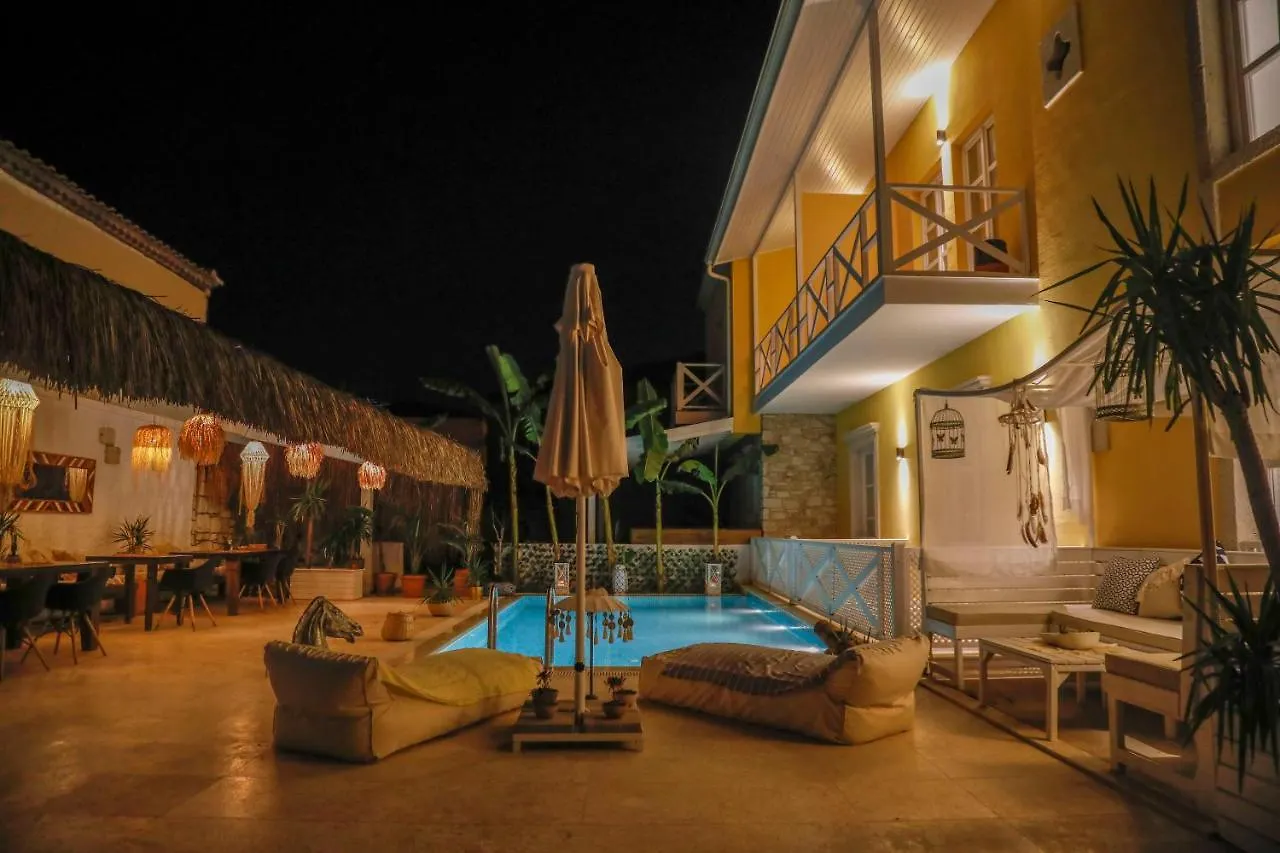 Adacan Butik Otel İzmir 0*,