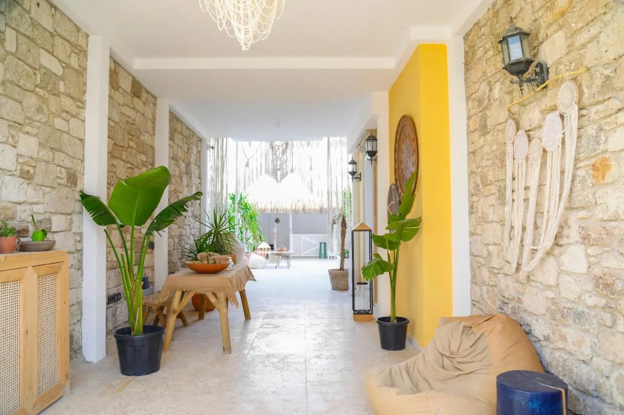 Adacan Butik Otel Esmirna