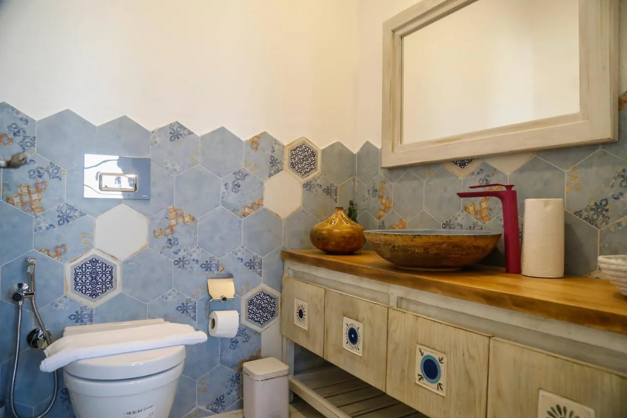 Adacan Butik Otel Esmirna 0*,  Turquía